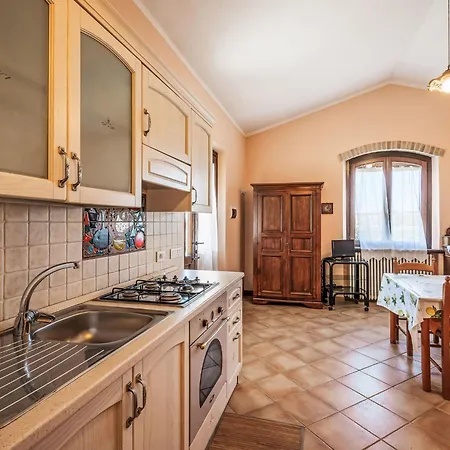 בית נופש Giuncheto Piscina By Interhome